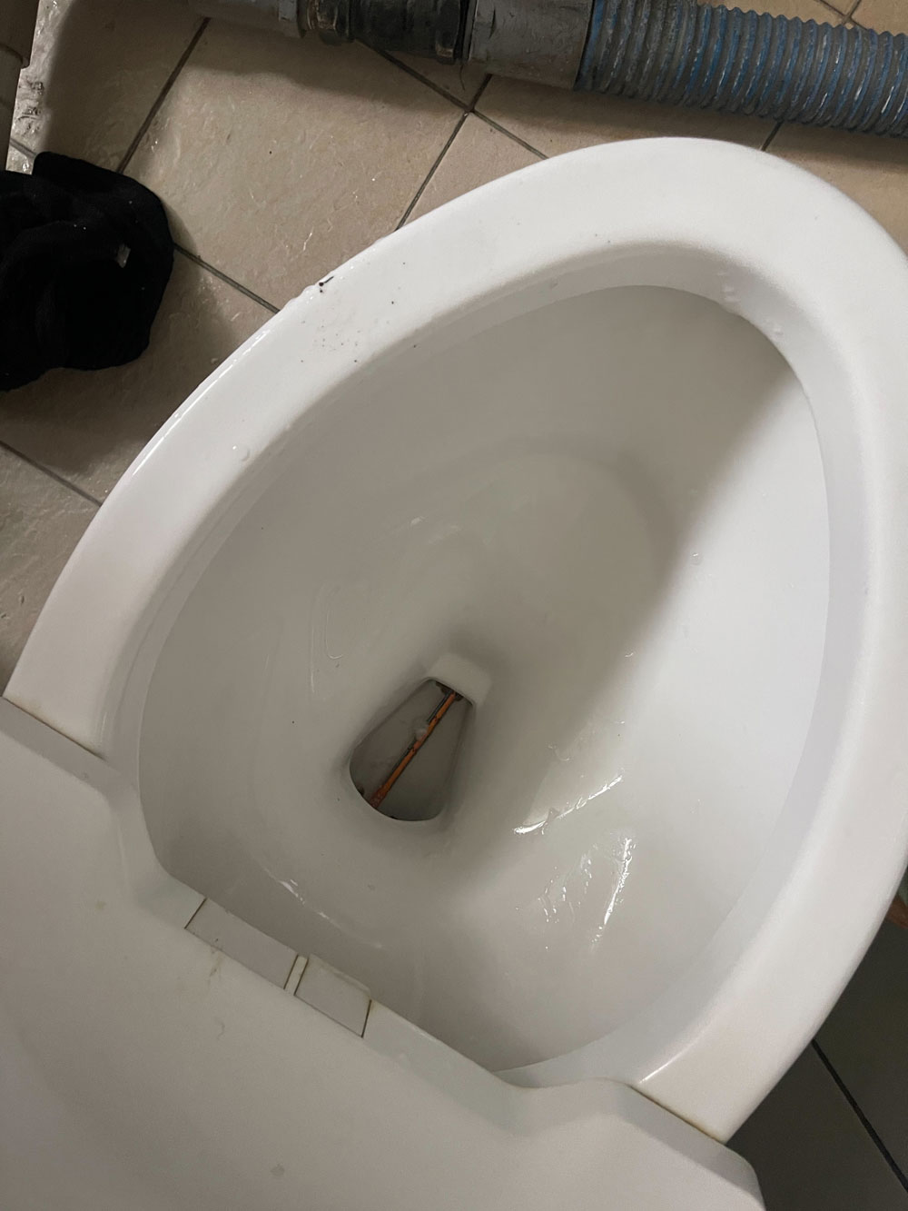 宜蘭市民族路大樓鉛筆掉到馬桶處理